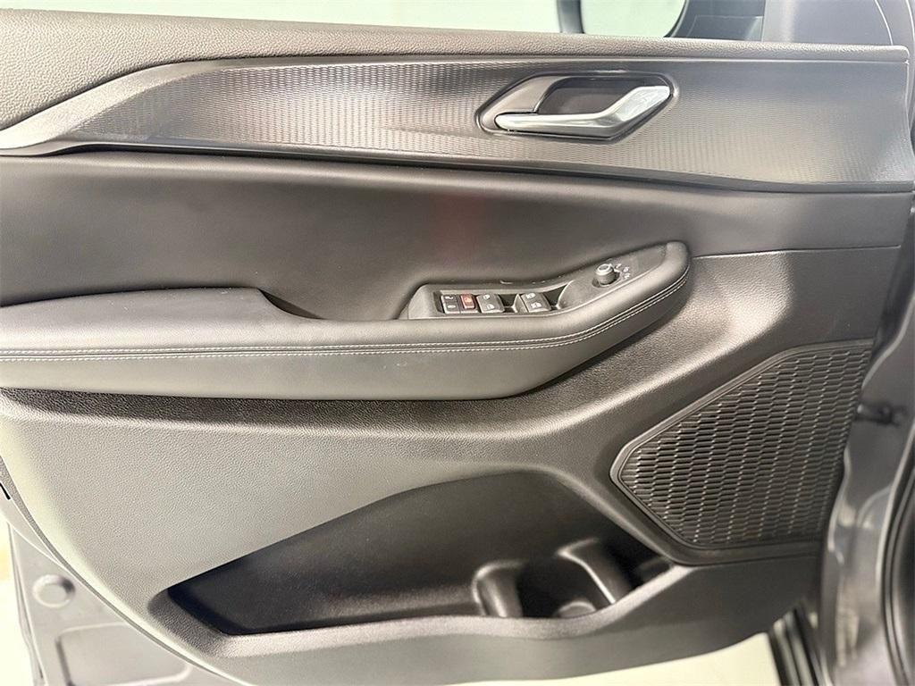 used 2024 Jeep Grand Cherokee L car, priced at $32,787