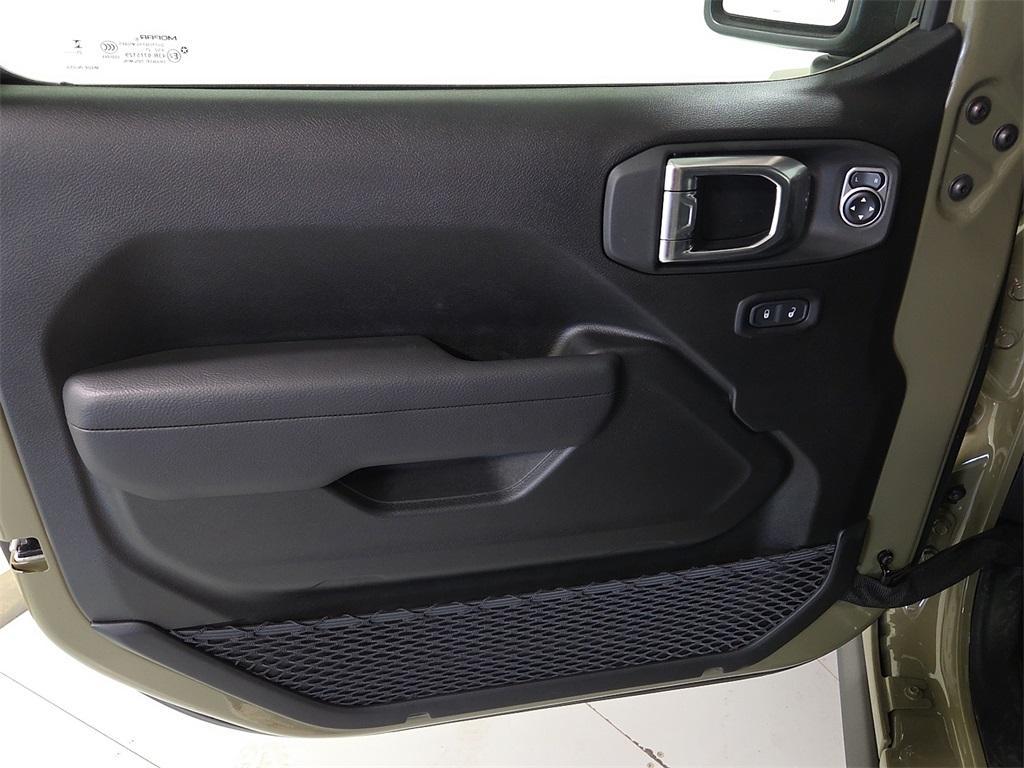 new 2025 Jeep Wrangler car, priced at $46,064