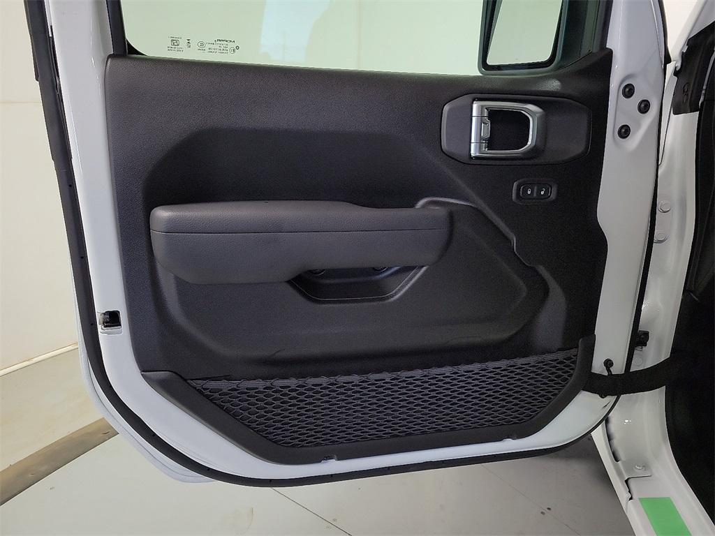 new 2026 Jeep Wrangler car, priced at $40,658