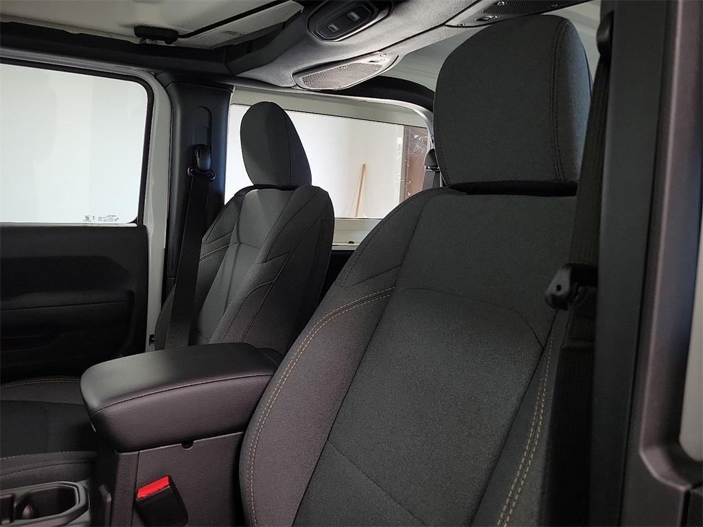 new 2026 Jeep Wrangler car, priced at $40,658