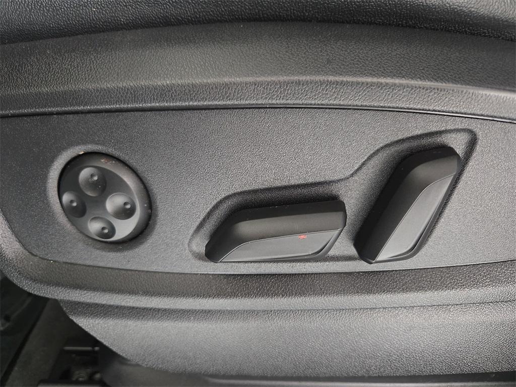 used 2022 Audi Q5 car, priced at $23,999