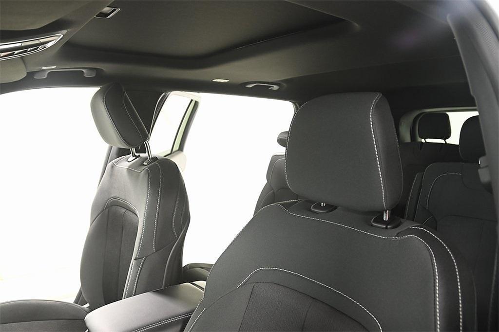 new 2025 Jeep Grand Cherokee L car, priced at $34,169