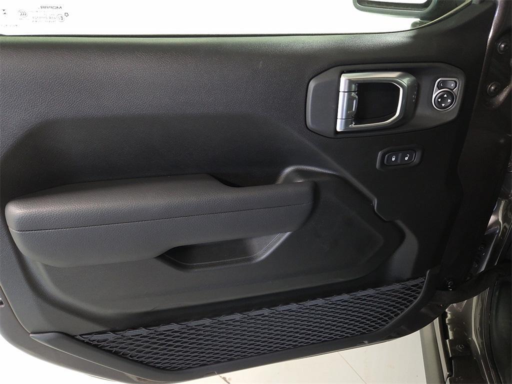 new 2025 Jeep Wrangler car, priced at $46,064