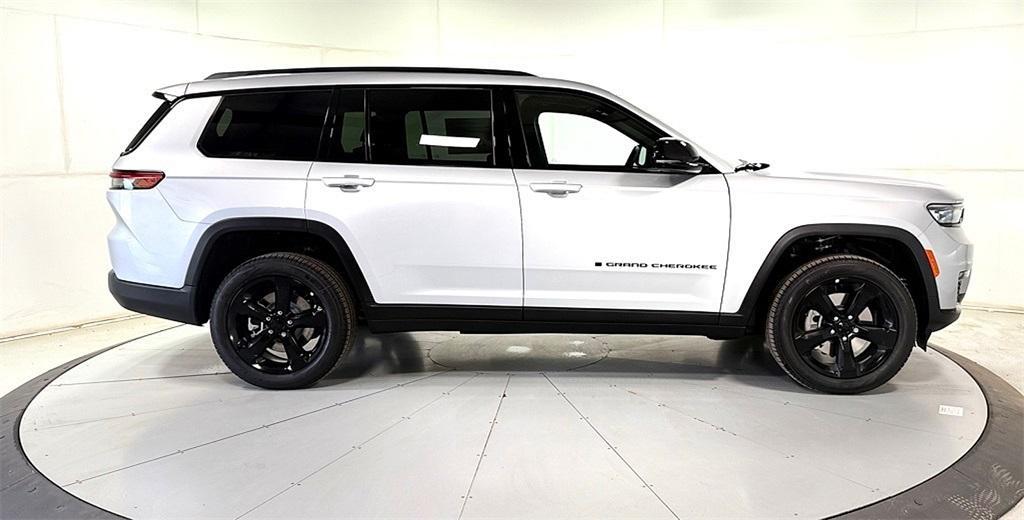 new 2025 Jeep Grand Cherokee L car, priced at $51,001