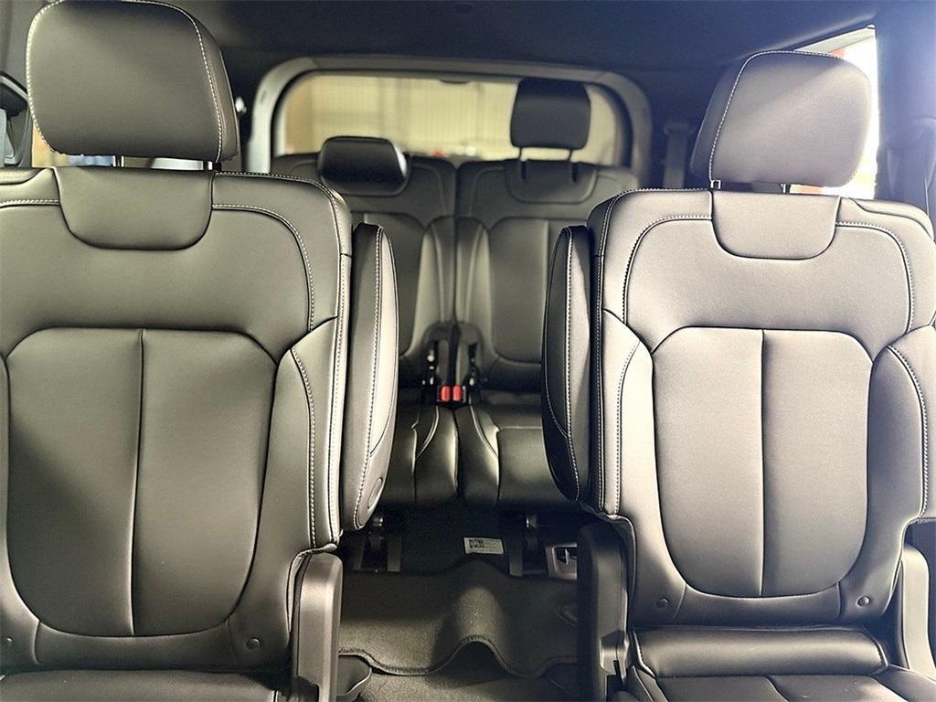 new 2025 Jeep Grand Cherokee L car, priced at $51,001