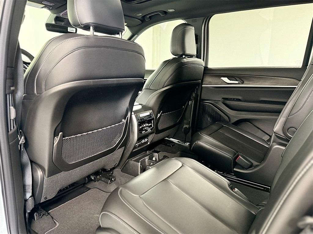 new 2025 Jeep Grand Cherokee L car, priced at $51,001