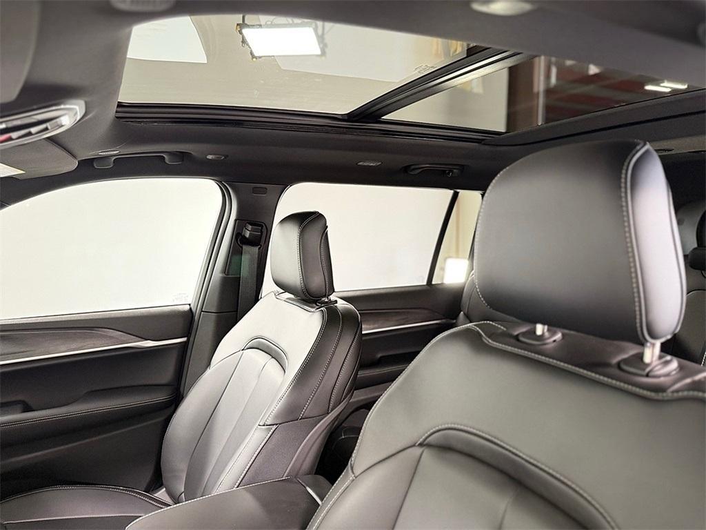 new 2025 Jeep Grand Cherokee L car, priced at $51,001