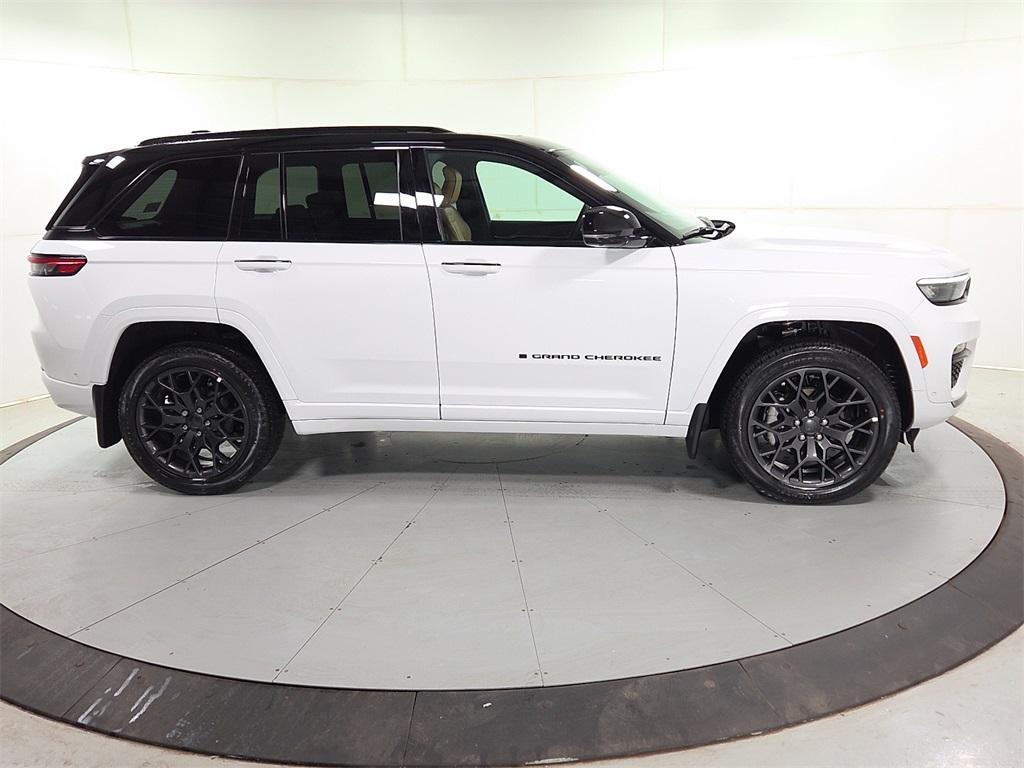 new 2025 Jeep Grand Cherokee car, priced at $59,988