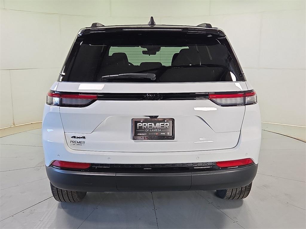 new 2025 Jeep Grand Cherokee car, priced at $49,054