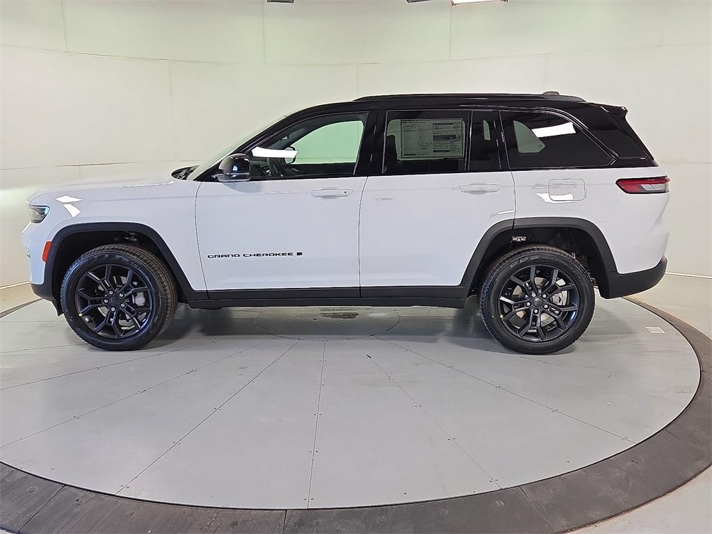 new 2025 Jeep Grand Cherokee car, priced at $49,054