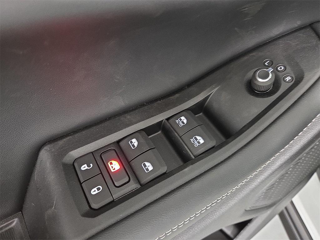 new 2025 Jeep Grand Cherokee car, priced at $45,702