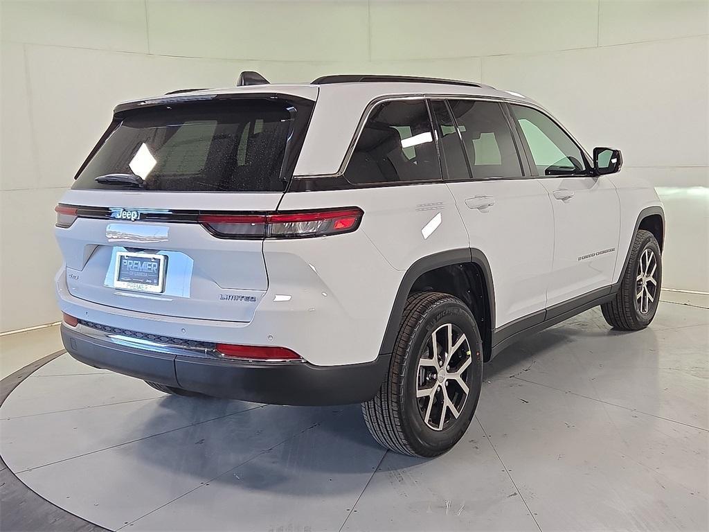 new 2025 Jeep Grand Cherokee car, priced at $45,702