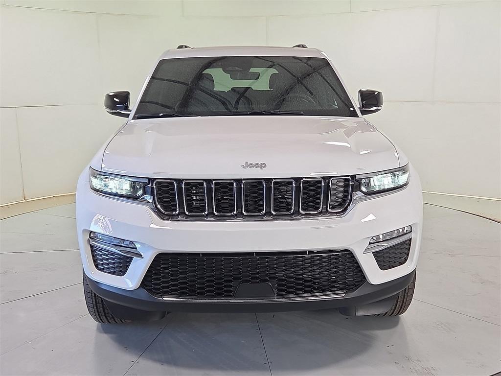 new 2025 Jeep Grand Cherokee car, priced at $45,702