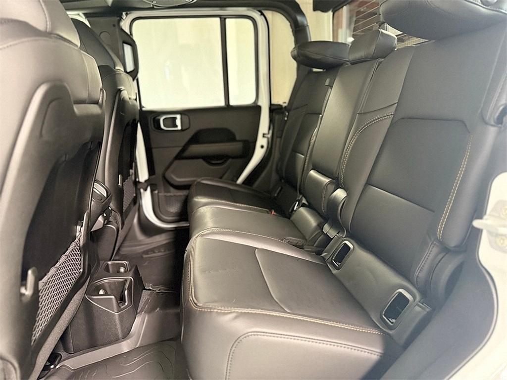 new 2025 Jeep Gladiator car, priced at $45,024