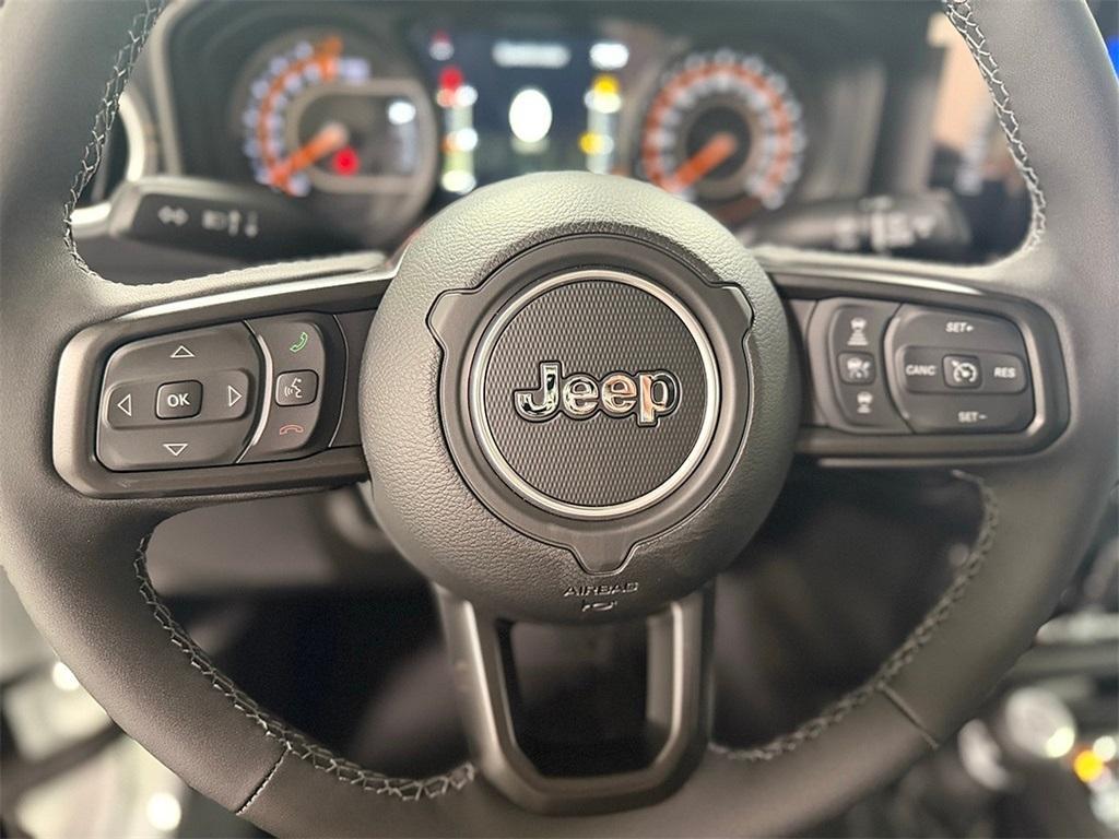 new 2025 Jeep Gladiator car, priced at $45,024