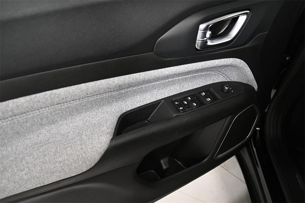 new 2025 Jeep Compass car, priced at $27,876