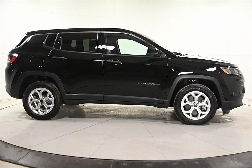 new 2025 Jeep Compass car, priced at $27,876