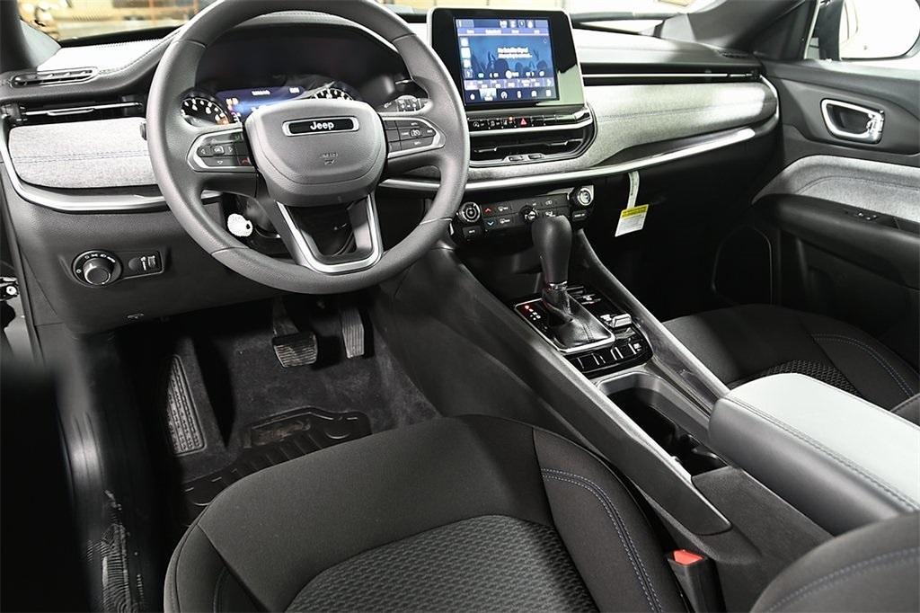 new 2025 Jeep Compass car, priced at $27,876
