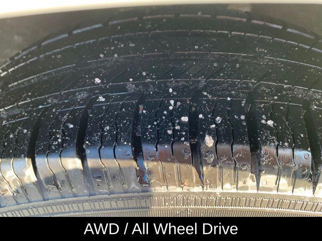 used 2021 Chevrolet Equinox car, priced at $19,989