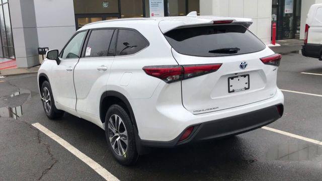 new 2026 Toyota Highlander Hybrid car, priced at $49,768