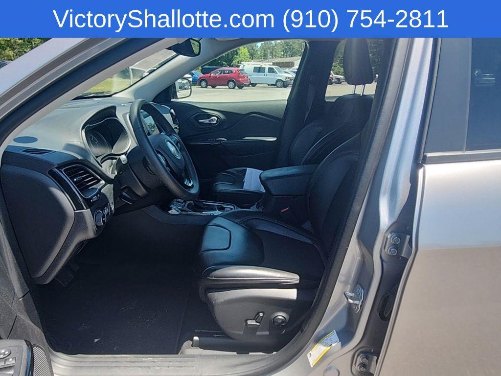 used 2020 Jeep Cherokee car, priced at $18,280