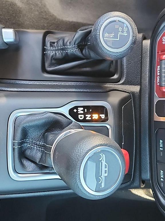 new 2026 Jeep Gladiator car, priced at $48,262