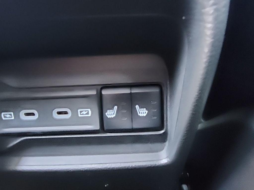 new 2026 Jeep Grand Cherokee car, priced at $49,995