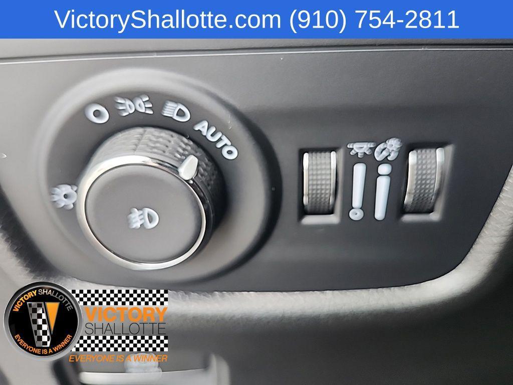 used 2025 Jeep Grand Cherokee L car, priced at $37,595