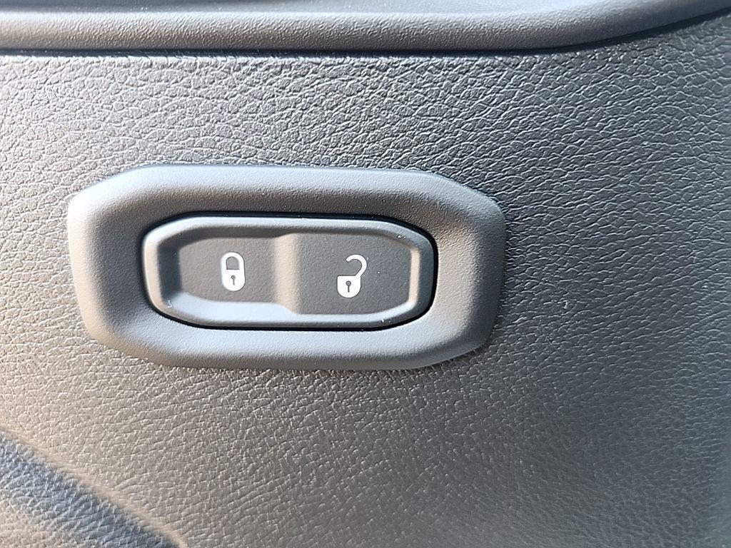 new 2026 Jeep Wrangler car, priced at $43,345