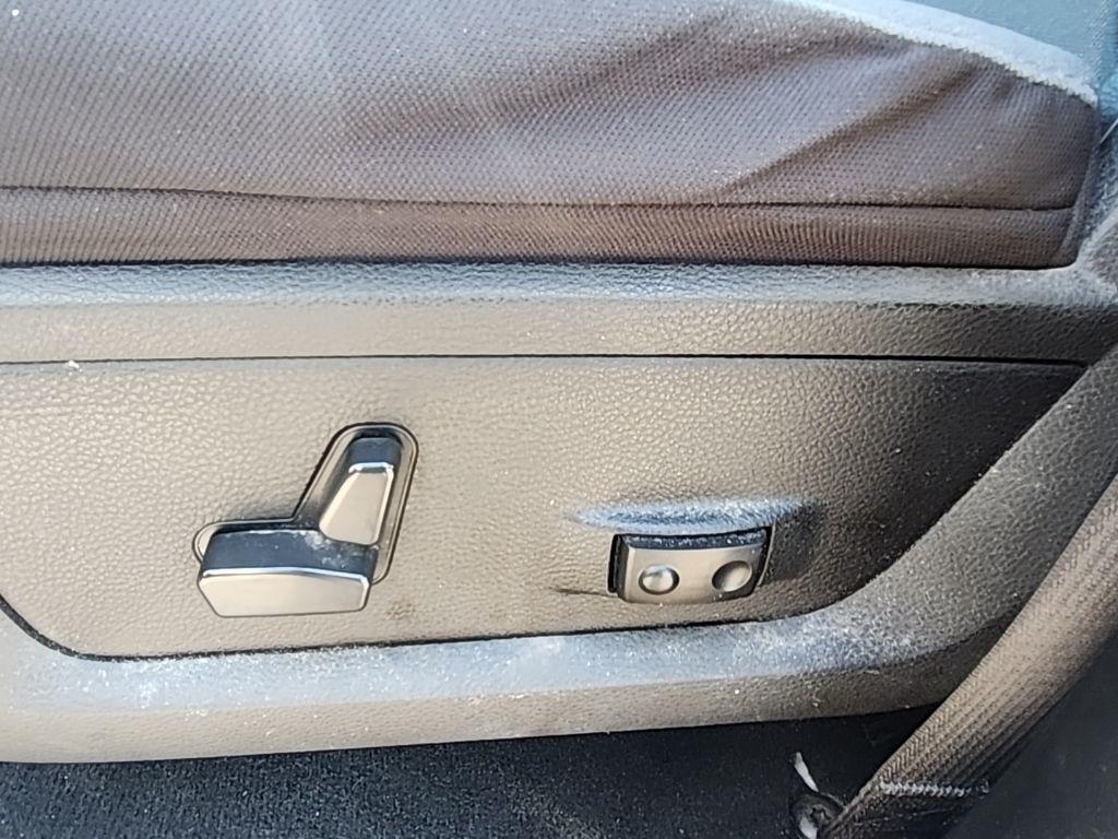 used 2022 Ram 1500 Classic car, priced at $24,995