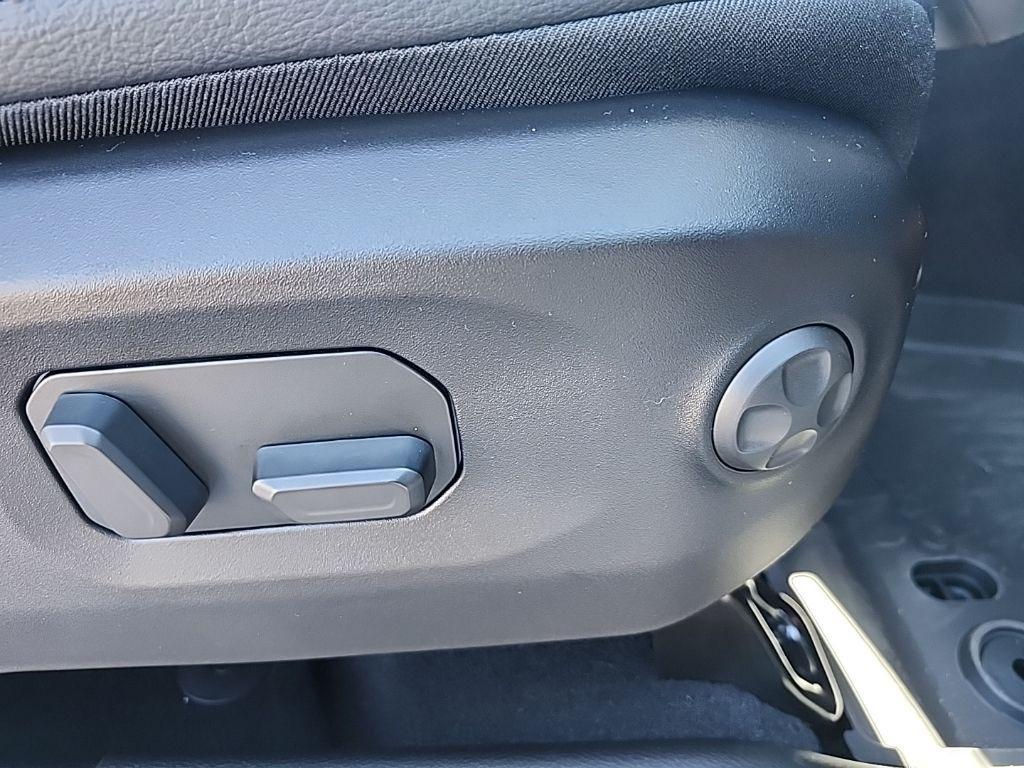 new 2025 Jeep Gladiator car, priced at $42,750