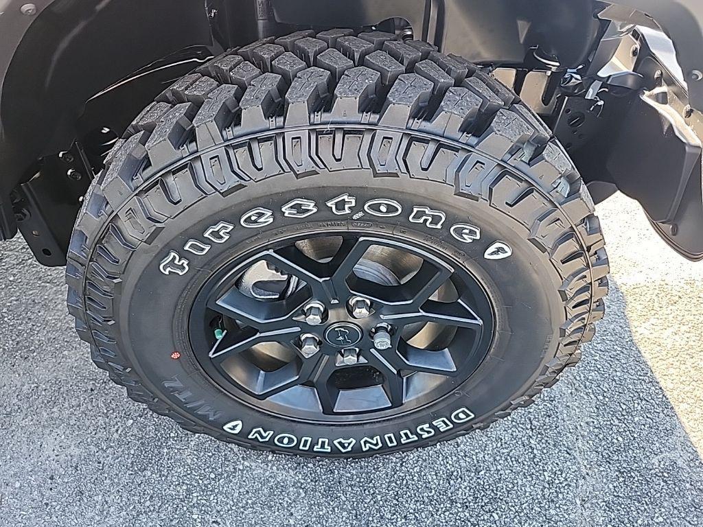 new 2025 Jeep Gladiator car, priced at $42,750