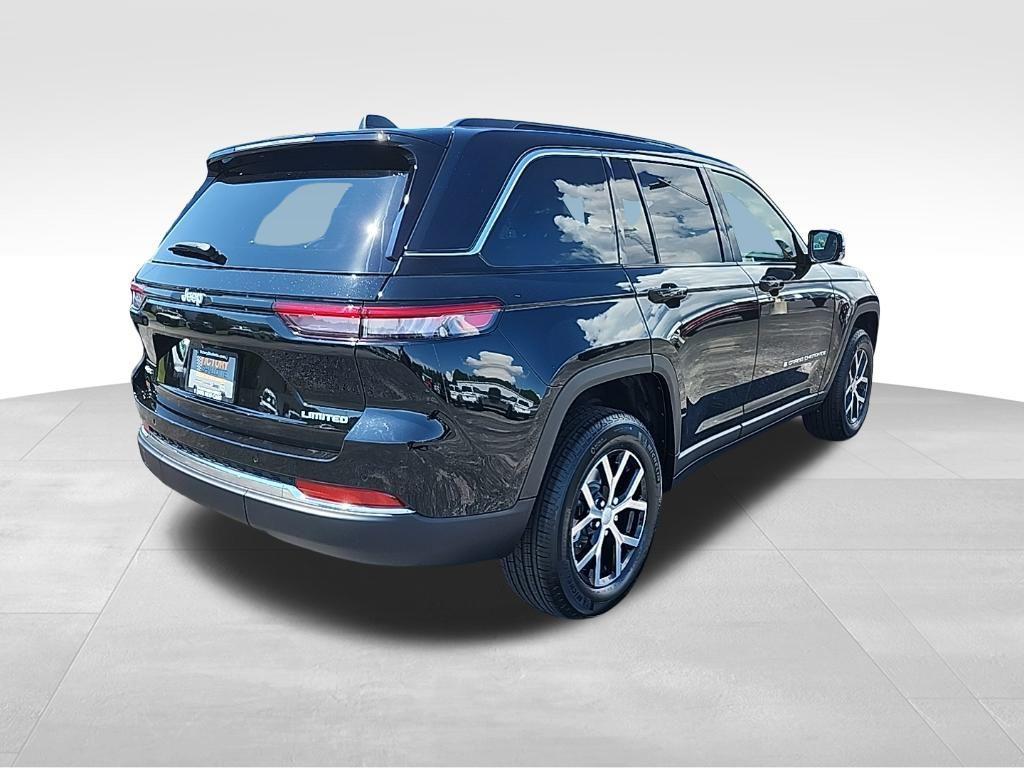 new 2025 Jeep Grand Cherokee car, priced at $40,747