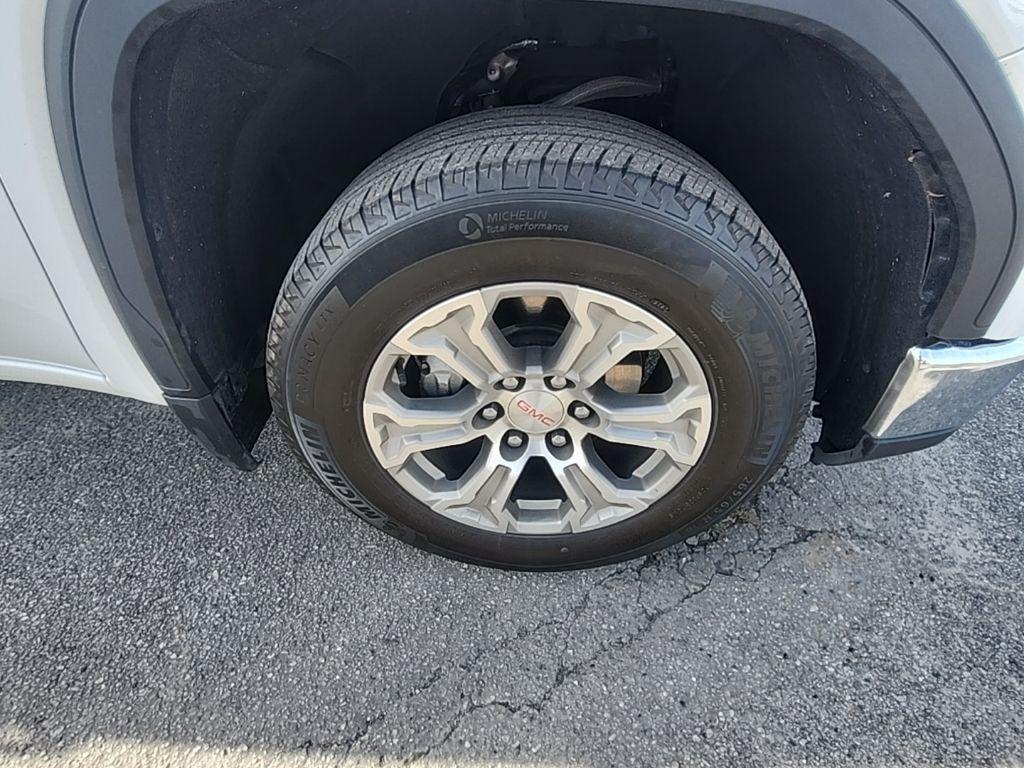 used 2024 GMC Sierra 1500 car, priced at $36,995