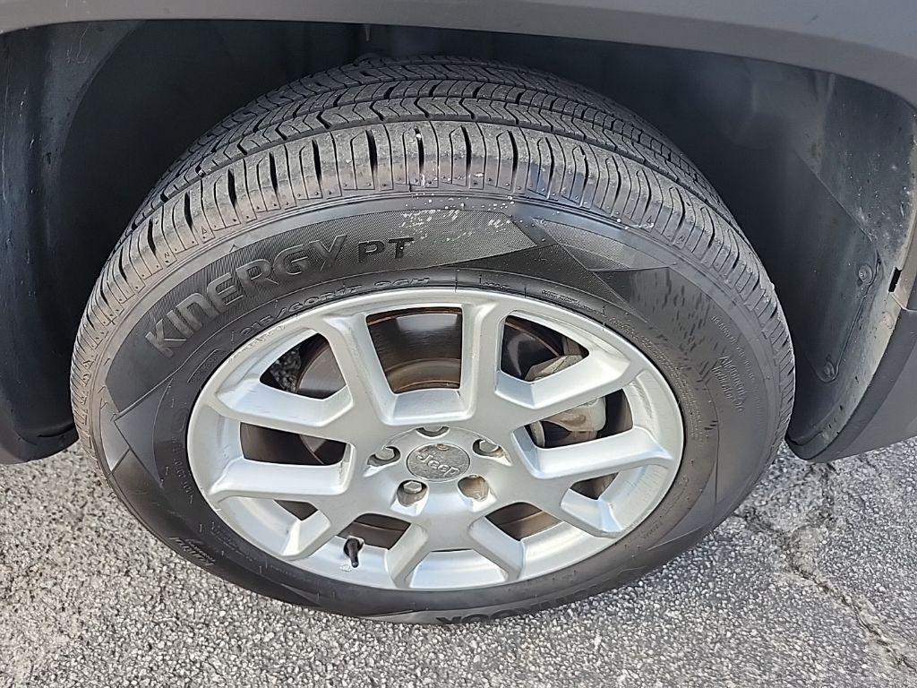 used 2020 Jeep Renegade car, priced at $10,495