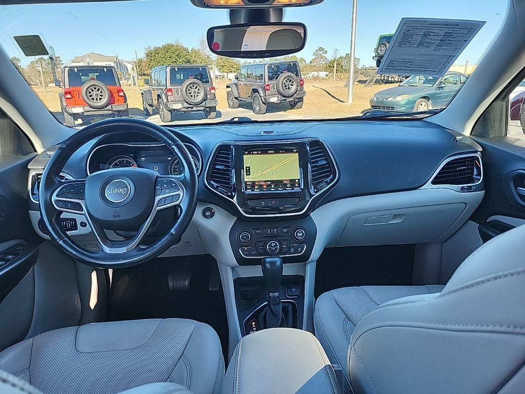 used 2020 Jeep Cherokee car, priced at $18,495