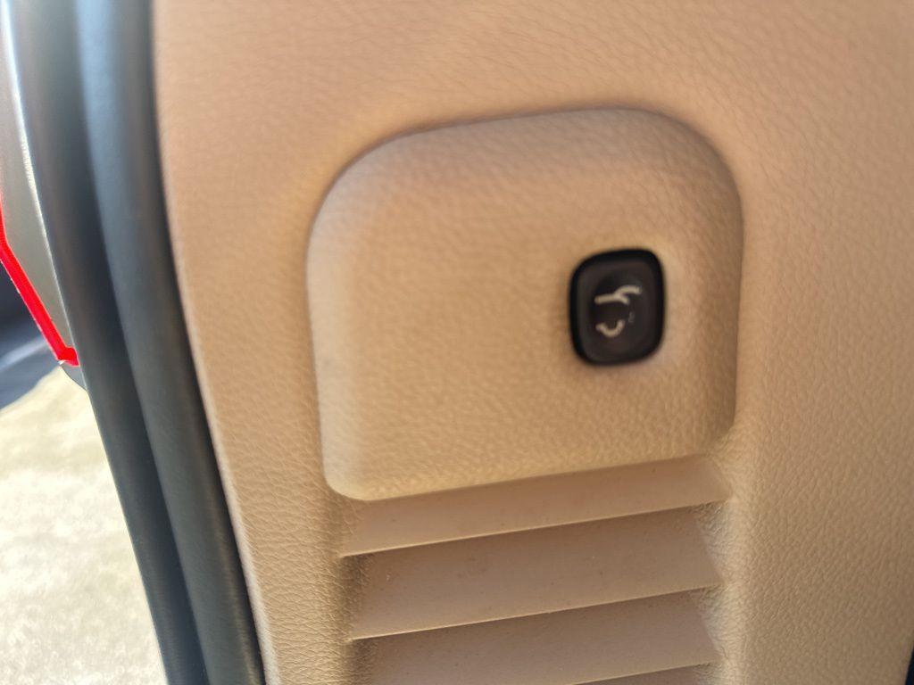 used 2018 Jeep Grand Cherokee car, priced at $13,495