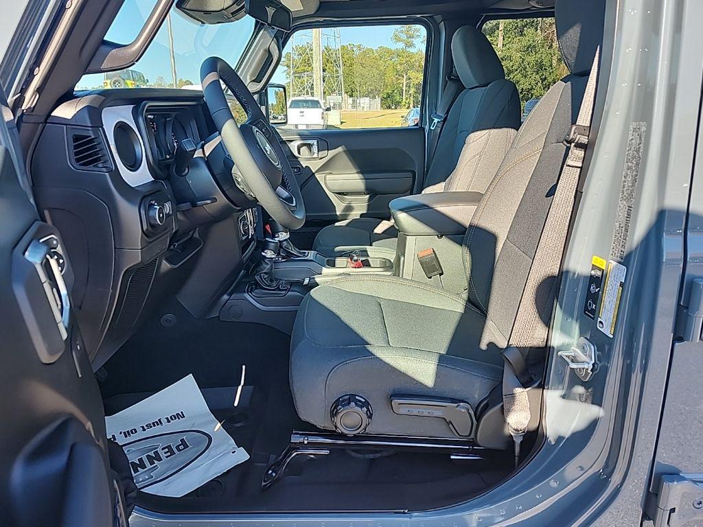 new 2026 Jeep Wrangler car, priced at $47,485