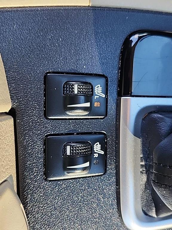 used 2015 Toyota Highlander car, priced at $11,995