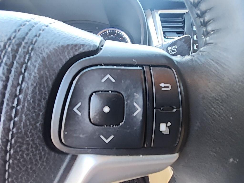 used 2015 Toyota Highlander car, priced at $11,995