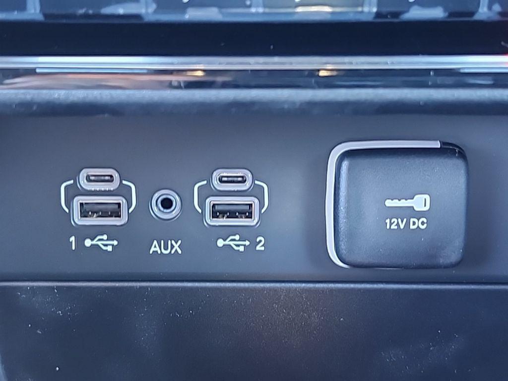 new 2025 Jeep Grand Cherokee car, priced at $36,839