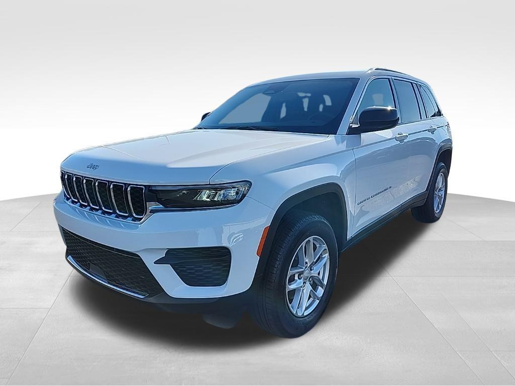 new 2025 Jeep Grand Cherokee car, priced at $36,839