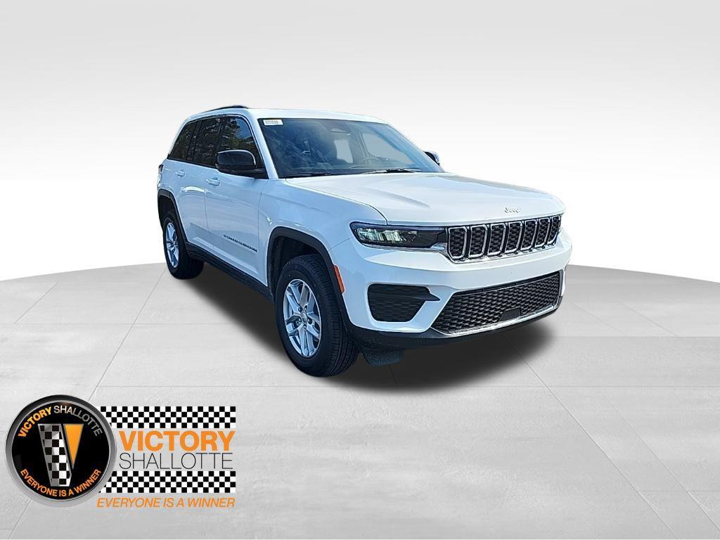new 2025 Jeep Grand Cherokee car, priced at $39,780