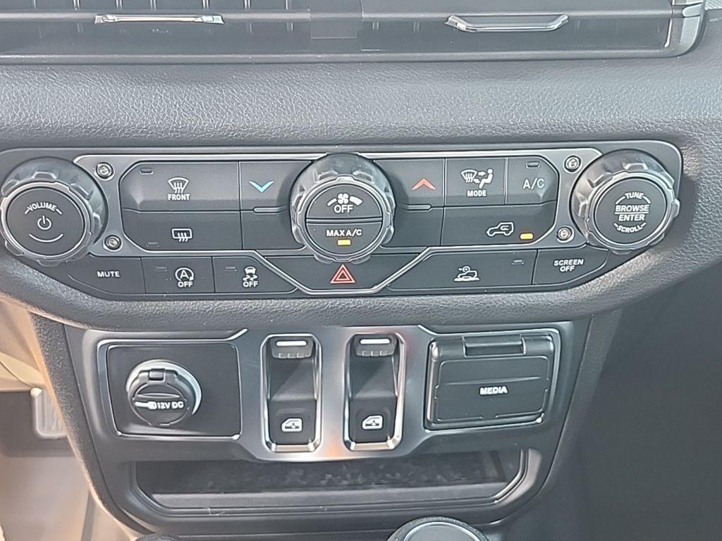 new 2026 Jeep Wrangler car, priced at $43,345