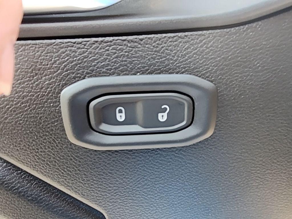 new 2026 Jeep Wrangler car, priced at $43,345