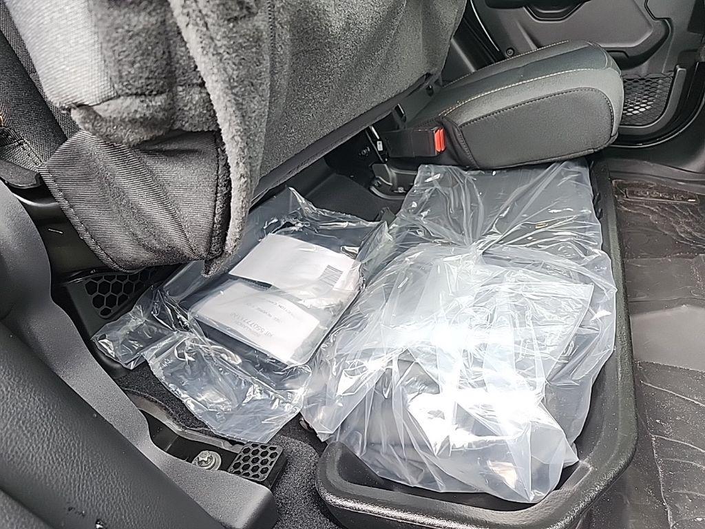 new 2025 Jeep Gladiator car, priced at $38,750