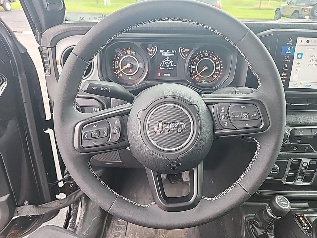 new 2025 Jeep Gladiator car, priced at $38,750