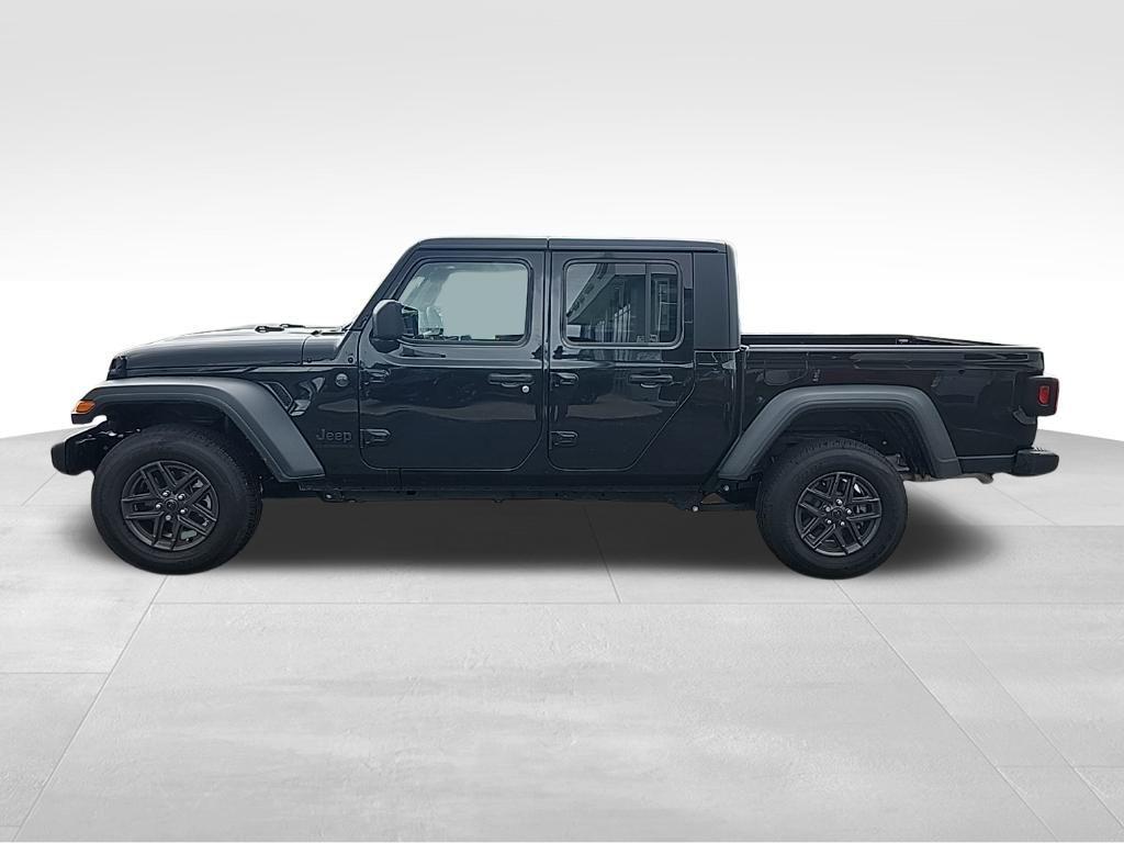 new 2025 Jeep Gladiator car, priced at $38,750