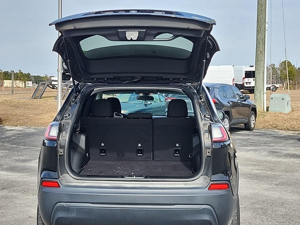 used 2019 Jeep Cherokee car, priced at $15,995