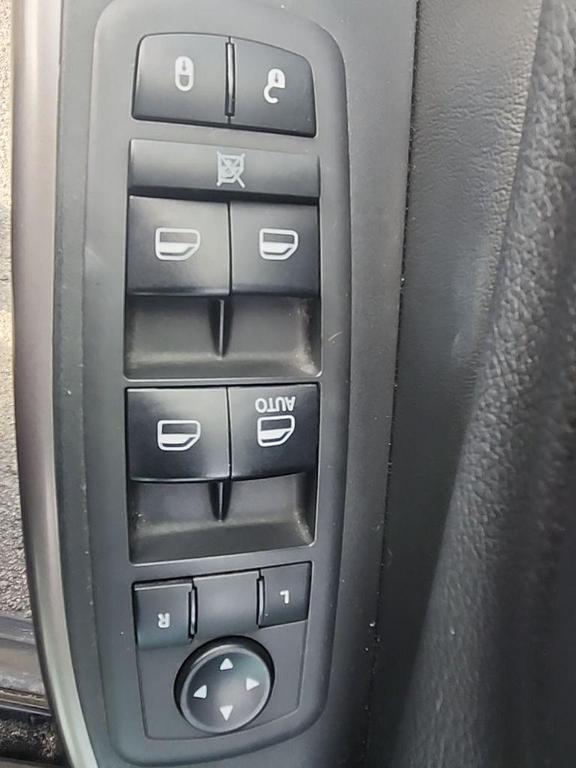 used 2019 Jeep Cherokee car, priced at $15,995